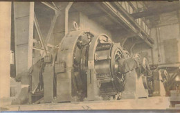 Carte Photo - Industrie - Machine Dans Un Atelier D'usine - Industrie