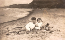 TECHIRGHIOL / MOVILA : PERSONNAGES / ENFANTS Sur PLAGE - CARTE VRAIE PHOTO / REAL PHOTO POSTCARD - 1924 (an753) - Roumanie