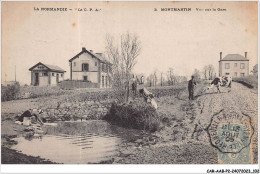 CAR-AABP2-50-0144 - MONTMARTIN - Vue Sur La Gare - Femme Lavant Son Linge - Montmartin Sur Mer