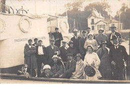 44 . N° 52528 . Le Pouliguen . Carte Photo Sur Un Bateau - Le Pouliguen