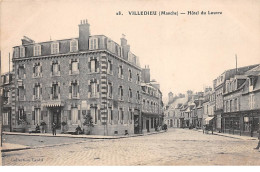 50 . N°106094 . Villedieu .hotel Du Louvre . - Villedieu