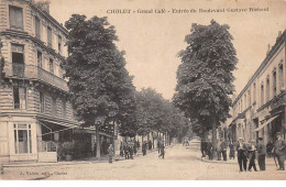 49 . N°106080 . Cholet .grand Cafe .entree Du Boulevard Gustave Richard . - Cholet