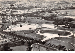 47.AM10754.Villeneuve-sur-Lot.Collège Et Stade.Edit Delvert.9219.CPSM 15x10 Cm - Villeneuve Sur Lot