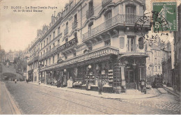 41 .n° 109809 . Blois . La Rue Denis Papin Et Le Grand Bazar . - Blois
