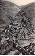 48 - Sainte Enimie - SAN22823 - Vue Générale - Au Fond, Les Lacets De La Vieille Route De Mende - CPSM 14X9 Cm - Sonstige & Ohne Zuordnung