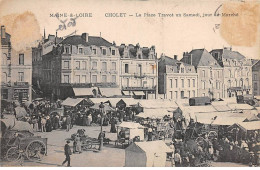 49.AM17194.Cholet.Place Travot Un Samedi, Jour De Marché - Cholet