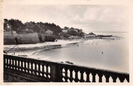 44 - LA BERNERIE EN RETZ - SAN29328 - La Grande Plage Prise De La Villa St Georges - CPSM 14X9cm - La Bernerie-en-Retz