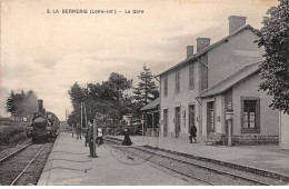 44.AM17148.La Bernerie.N°5.La Gare.Train - La Bernerie-en-Retz