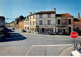 49 - SAN61647 - ST LAURENT DES AUTELS - L'Hôtel Et Le Bourg - Combier - CPSM 10x15 Cm - Autres & Non Classés