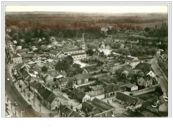 41.LAMOTTE BEUVRON.L'EGLISE.LE CHATEAU DE ST MAURICE.EN AVION AU DESSUS DE......CPSM. - Lamotte Beuvron