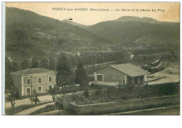 43.VOREY SUR ARZON.n°3785.LA GARE ET LA ROUTE DU PUY - Autres & Non Classés