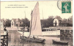 44.LE POULIGUEN.LA RENTREE AU PORT D'UN BATEAU DE PECHE. - Le Pouliguen