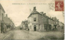 49.VERNANTES.LA GRANDE RUE ET LA RUE DE SAUMUR.PATISSERIE CONFISERIE DELALANDE.PLIE - Autres & Non Classés