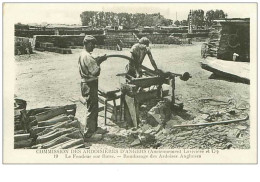 49.ANGERS.n°32.COMMISSION DES ARDOISIERES D'ANGERS.LE FENDEUR SUR BUTTE.RONDISSAGE DES ARDOISES ANGLAISES - Angers