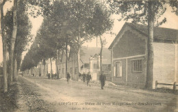 CLAIRVAUX USINE DU PONT ROUGE SORTIE DES OUVRIERS - Sonstige & Ohne Zuordnung