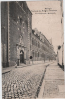 Maaseik - Pensionaat Urselines (Vanderdonck)  (gelopen Kaart Van Rond 1900 Met Zegel) - Maaseik