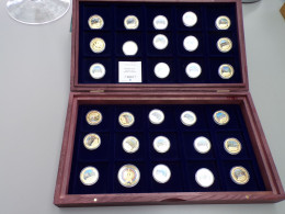Coffret 29  Médailles  Capitale Européenne 33  Mm  2020 1993 Ex N°201 Parfait état - Colecciones Y Lotes