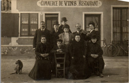 CP Carte Photo D'époque Photographie Vintage Groupe Violon Mode Restaurant Café  - Parejas