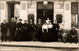 CP Carte Photo D'époque Photographie Vintage Groupe Menton 06 Hôtel  - Couples