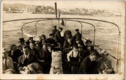 CP Carte Photo D'époque Photographie Vintage Iles De Lérins Bateau Cannes 06 - Parejas