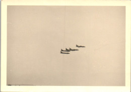 Photographie Photo Vintage Snapshot Amateur Avion Chasse Aviation Militaire - Aviation