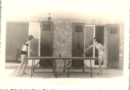 Photographie Photo Vintage Snapshot Amateur Ping Pong Tennis De Table - Other & Unclassified