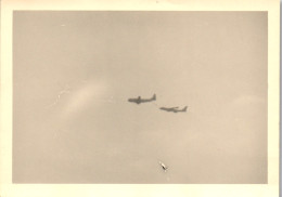 Photographie Photo Vintage Snapshot Amateur Avion Chasse Aviation Militaire - Aviación