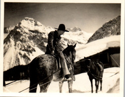Photographie Photo Vintage Snapshot Amateur Cow Boy Cheval Montagne  - Anonymous Persons