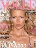 Vogue Magazine Germany 2000-10 Claudia Schiffer - Non Classés