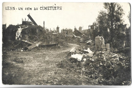 LENS - Un Coin Du Cimetière - CARTE PHOTO - Lens