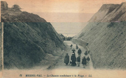 P3-MESNIL-VAL - LE CHEMIN CONDUISANT A LA PLAGE CP ANIME - Mesnil-Val