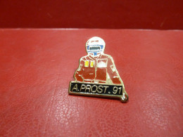 PIN'S " PILOTE F1 A.PROST ". - F1