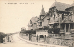 P3-MESNIL-VAL -rue De La Valée Tres Belle Cp Avec Des Villas - Mesnil-Val