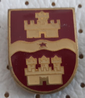 Budapest Castle Coat Of Arms, Blason, Hungary Vintage Pin - Städte