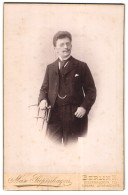 Fotografie Max Piepenhagen, Berlin-N., Rosenthalerstr. 72 A Eingang Lothringerstr., Eleganter Herr Mit Zwicker  - Anonieme Personen