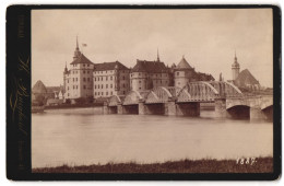 Fotografie H. Burghard, Torgau, Erzenstr. 40, Ansicht Torgau, Blick Auf Schloss Hartenfels Mit Stahlbrücke  - Orte