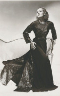 CAROLE LOMBARD -  PHOTO POSTCARD (rp) 10 - Berühmt Frauen