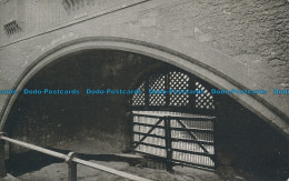 R134617 Tower Of London. Traitors Gate. Gale And Polden. No 1853 - Autres & Non Classés