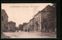 CPA St-Symphorien-de-Lay, Rue De Roanne  - Roanne