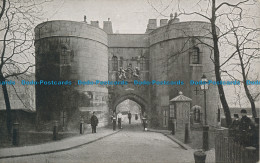 R134668 Tower Of London. The Middle Tower. Gale And Polden. No 1852 - Autres & Non Classés
