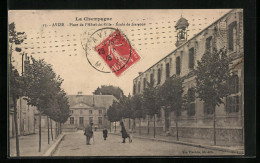 CPA Avize, La Champagne, Place De L`Hôtel-de-Ville, École De Garcons  - Other & Unclassified