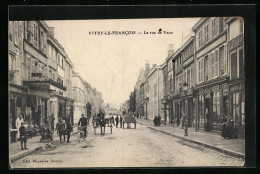 CPA Vitry-le Francois, La Rue De Vaux  - Vitry-le-François