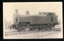 Pc Englische Eisenbahn Nr. 34 Mit Aus Dem Fenster Blickenden Lokführern  - Trains