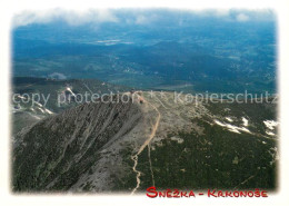 73760746 Snezka Schneekoppe Fliegeraufnahme Snezka Schneekoppe - Tsjechië