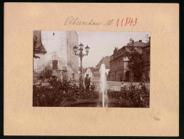 Fotografie Brück & Sohn Meissen, Ansicht Olbernhau, Marktplatz Mit Knaben Am Brunnen  - Orte