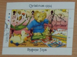 GUERNSEY 1994, Bygone Toys, Mi #656-61, Miniature Sheet, Used - Marionnettes