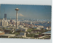 71497187 Seattle Panorama Space Needle And Mount Rainier - Otros & Sin Clasificación