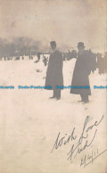 R134535 People. Snow. Unknown Place. Old Photography. Postcard - Monde