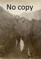 PHOTO FRANCAISE 48e RAC - POILU DANS UNE TRANCHEE INONDEE A MEHARICOURT PRES DE ROSIERES EN SANTERRE SOMME 1914 - 1918 - Guerre, Militaire