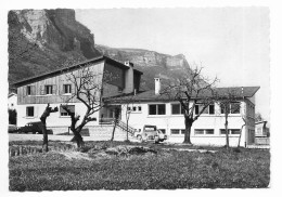 CROLLES ISERE - FOYER REGIONAL D EDUCATION PERMANENTE, COLONIE DE VACANCES - CACHETS RONDS DE LA VILLE 1967 SUR COQ - Sonstige & Ohne Zuordnung